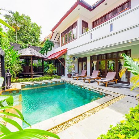 Villa Mica - Kuta - 5 Bedrooms - 5 Bathrooms - Great Location Екстериор снимка