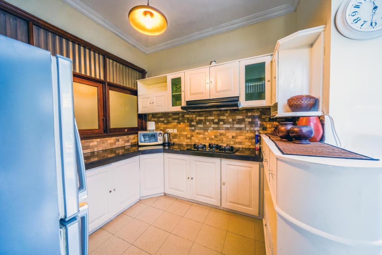 Villa Mica - Kuta - 5 Bedrooms - 5 Bathrooms - Great Location Екстериор снимка