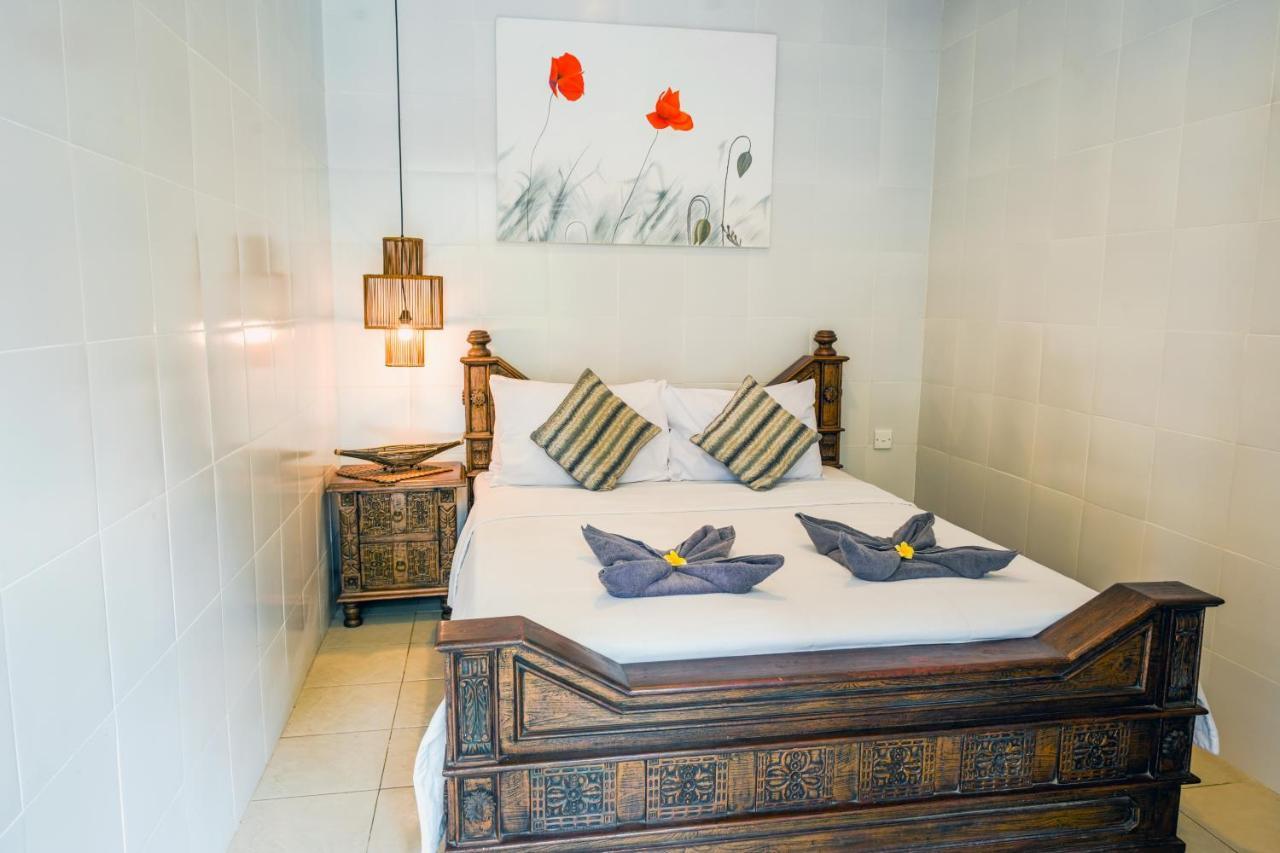 Villa Mica - Kuta - 5 Bedrooms - 5 Bathrooms - Great Location Екстериор снимка
